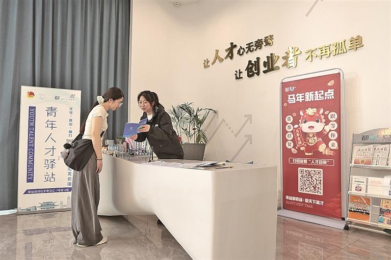 龚琳娜回应与老锣音乐将继续