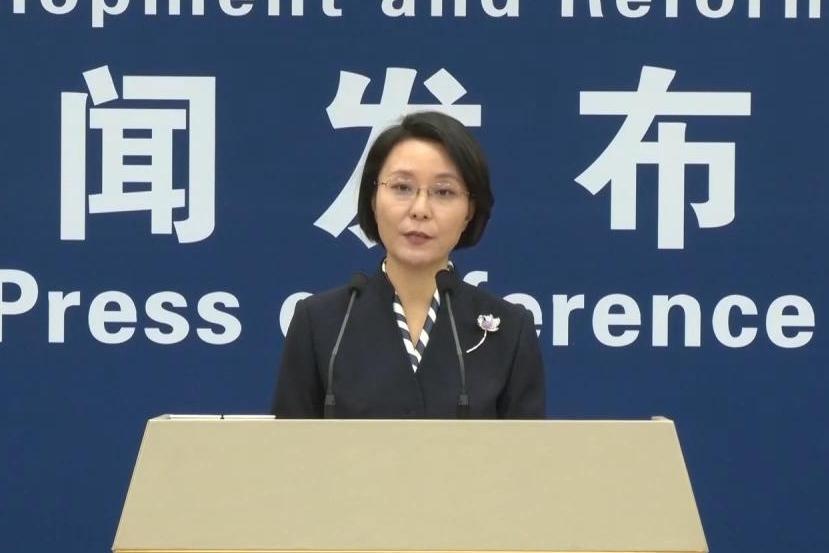 辽宁舰航母编队参加围岛演习