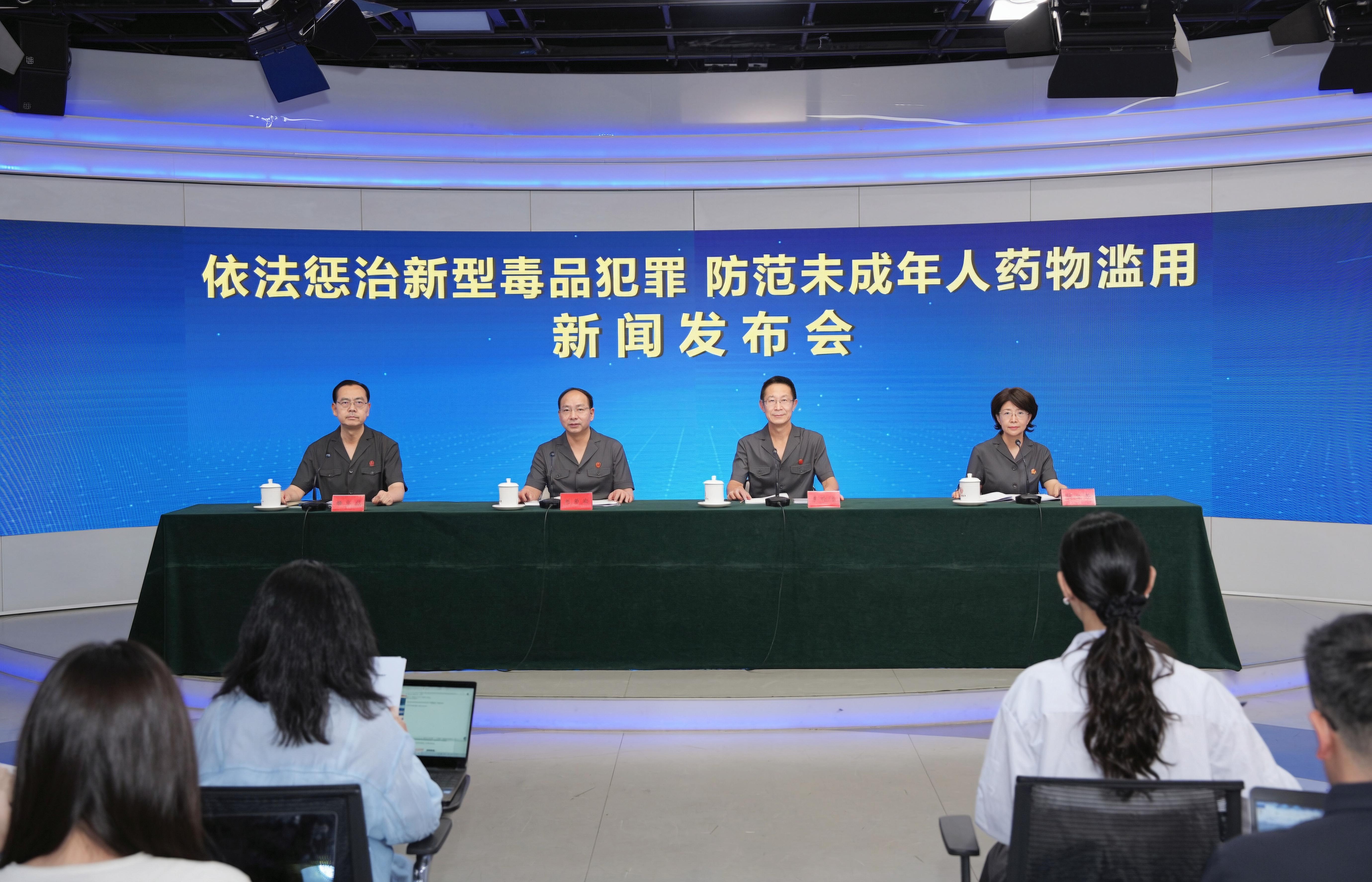 按一个中国原则依法管控台岛